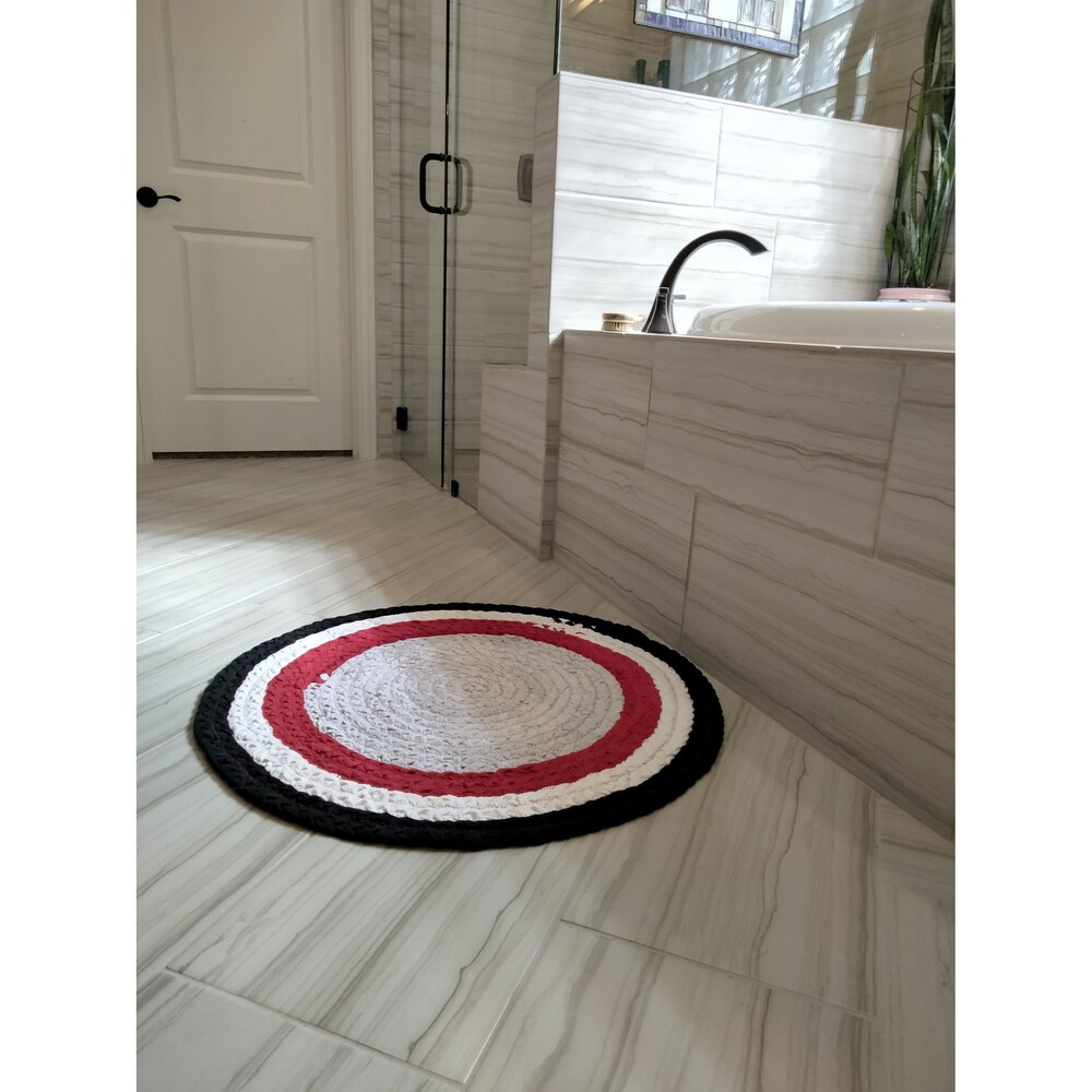 Bullseye Braided Rug Round 32-inch Black White Red Gray - Picture 4 of 6